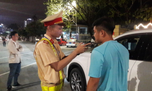 Đà Nẵng: 'Uống 3 chai bia, tài xế mất cả tháng lương'